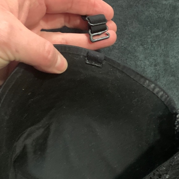 Chic Black Lace Strapless Bra - Picture 5 of 5